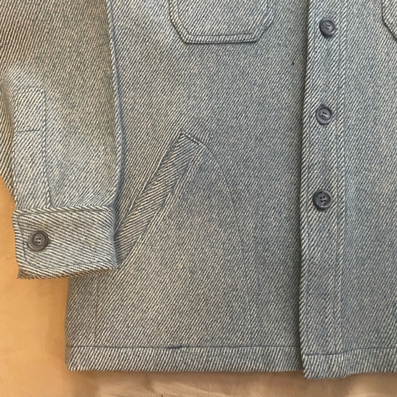 Vintage Men’s Eddie Bauer Pure Wool Flannel Jacket - Picture 4 of 6